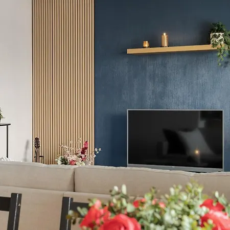 Laponia | Colourful Nordic Home With Private Sauna *